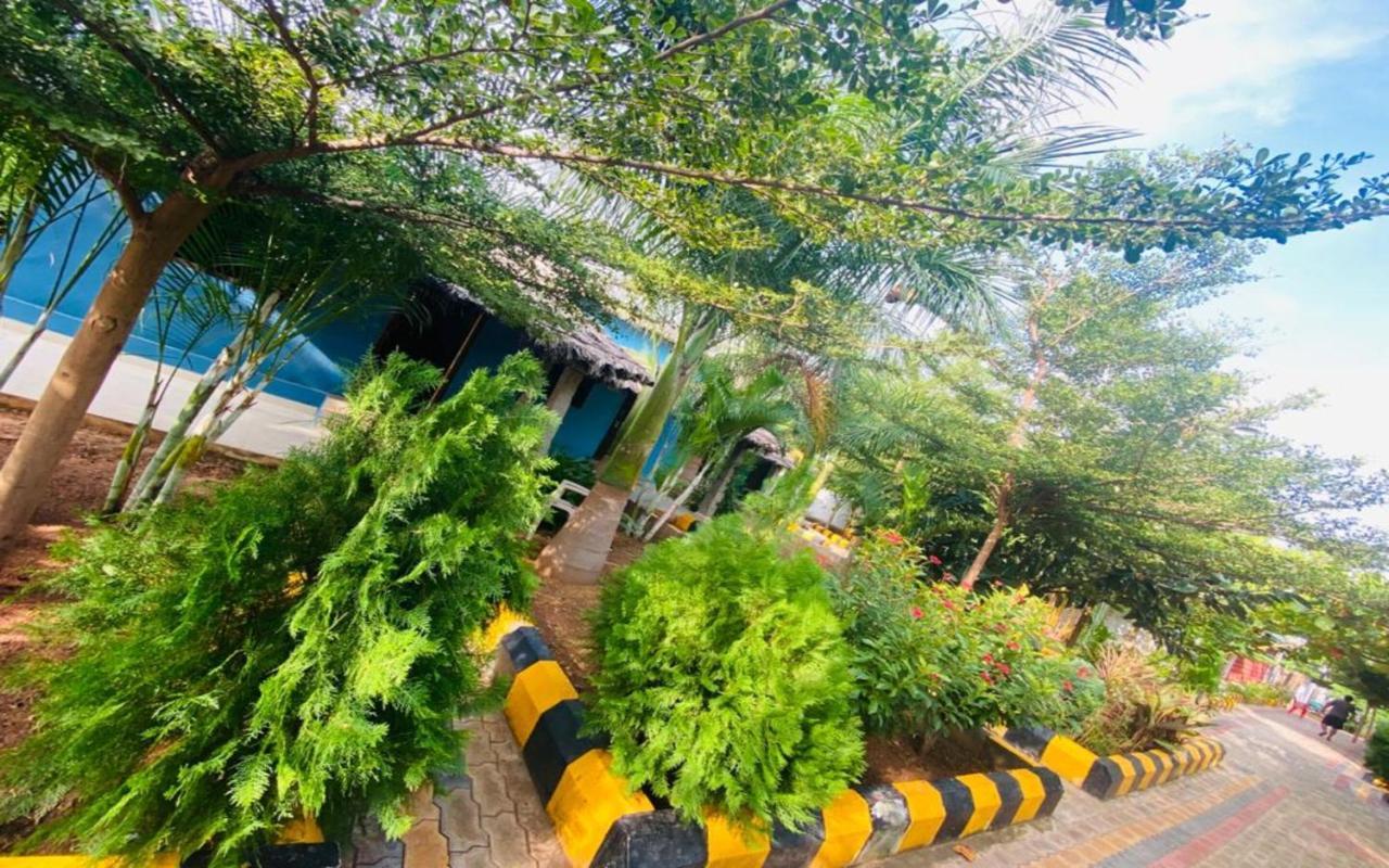 Hotel Megha Resort Hampi Exterior foto