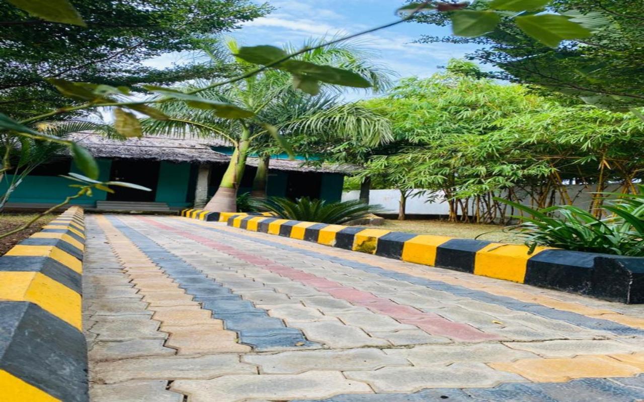 Hotel Megha Resort Hampi Exterior foto